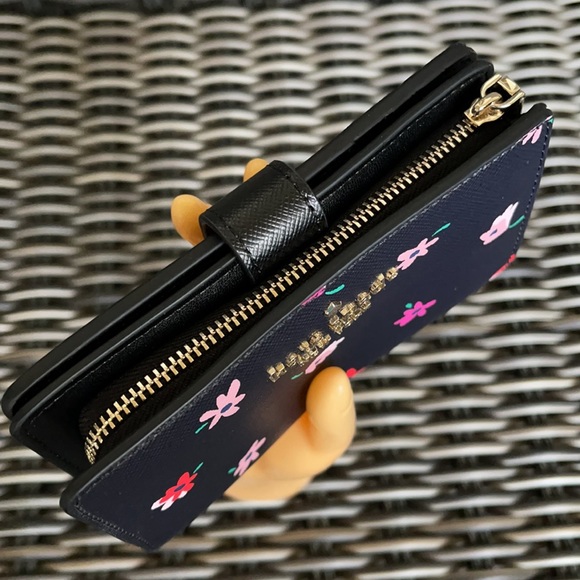 Kate Spade Staci Ditsy Buds Medium Compact Bifold Wallet wlr00608 Black Multi - Picture 4 of 16